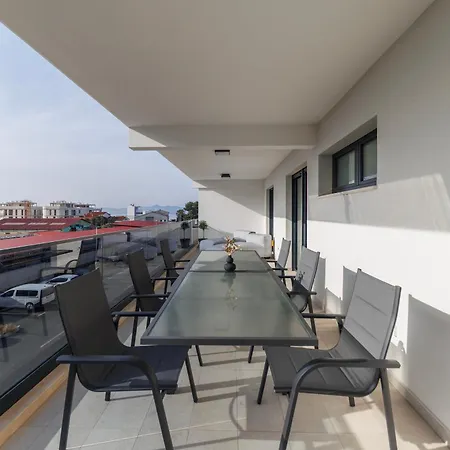 Luxury Residences By Belmont Realty Apartment *