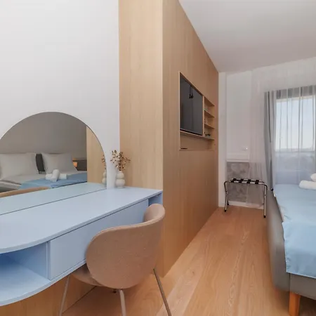 Luxury Residences By Belmont Realty * Zara