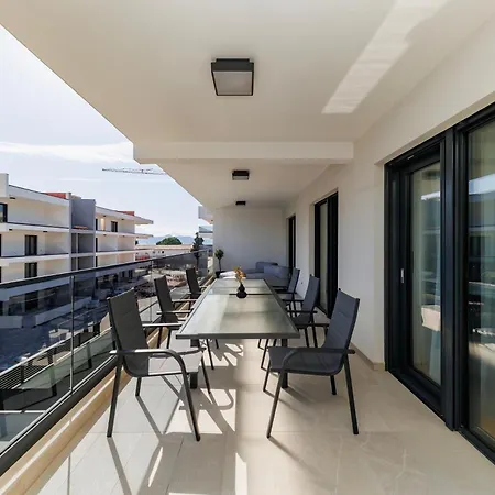 Luxury Residences By Belmont Realty * Zara