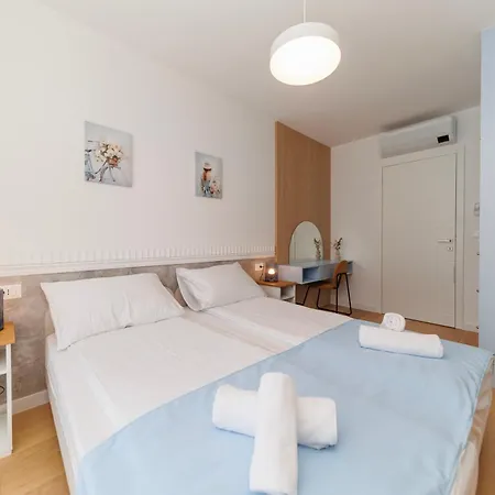 Luxury Residences By Belmont Realty Apartment