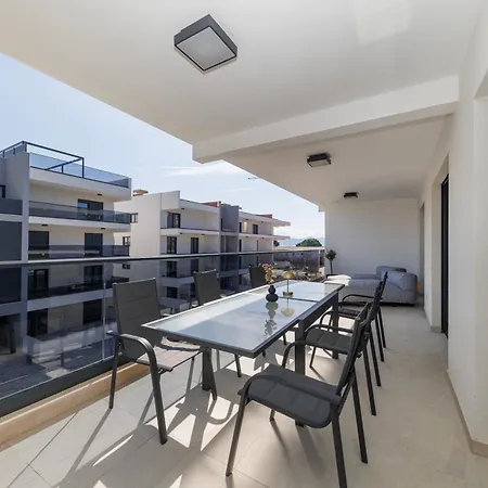 דירה Luxury Residences By Belmont Realty *