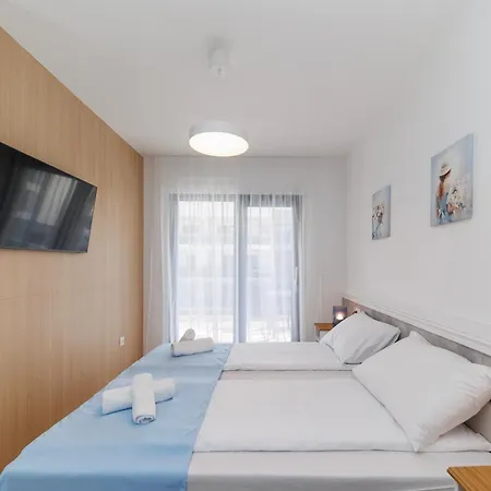 Luxury Residences By Belmont Realty Apartment