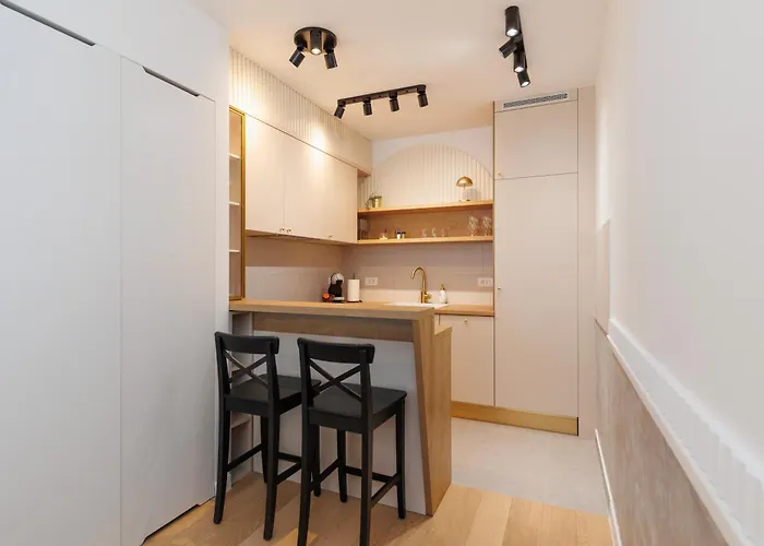 דירה Luxury Residences By Belmont Realty