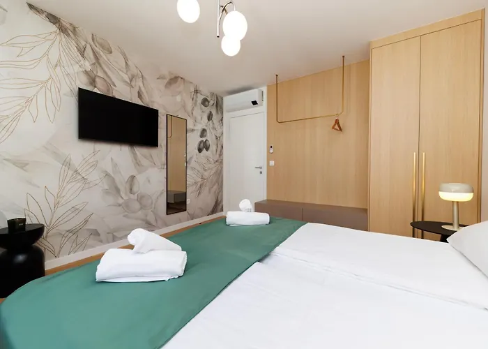 Luxury Residences By Belmont Realty *