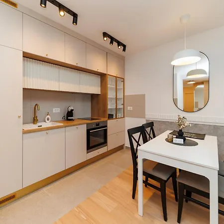 Apartament Luxury Residences By Belmont Realty