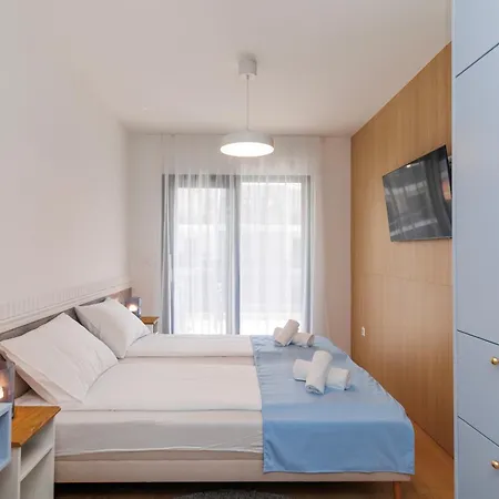 Luxury Residences By Belmont Realty *