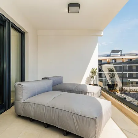 Luxury Residences By Belmont Realty Apartment